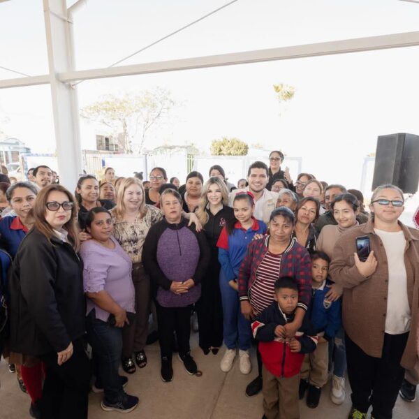 Entrega Beto Granados nueva techumbre, explanada cívica, y&hellip;