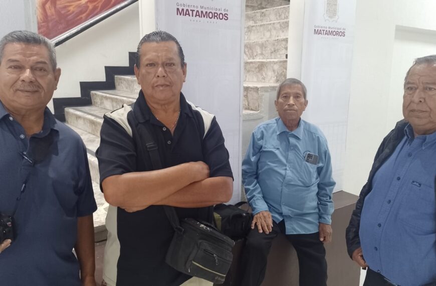 Denuncian fotógrafos presunto cobro de cuota para trabajar&hellip;